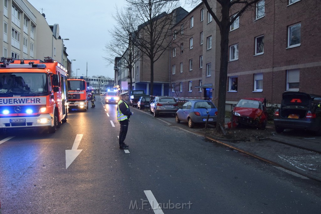 VU Koeln Porz Mitte Hauptstr P122.JPG - Miklos Laubert